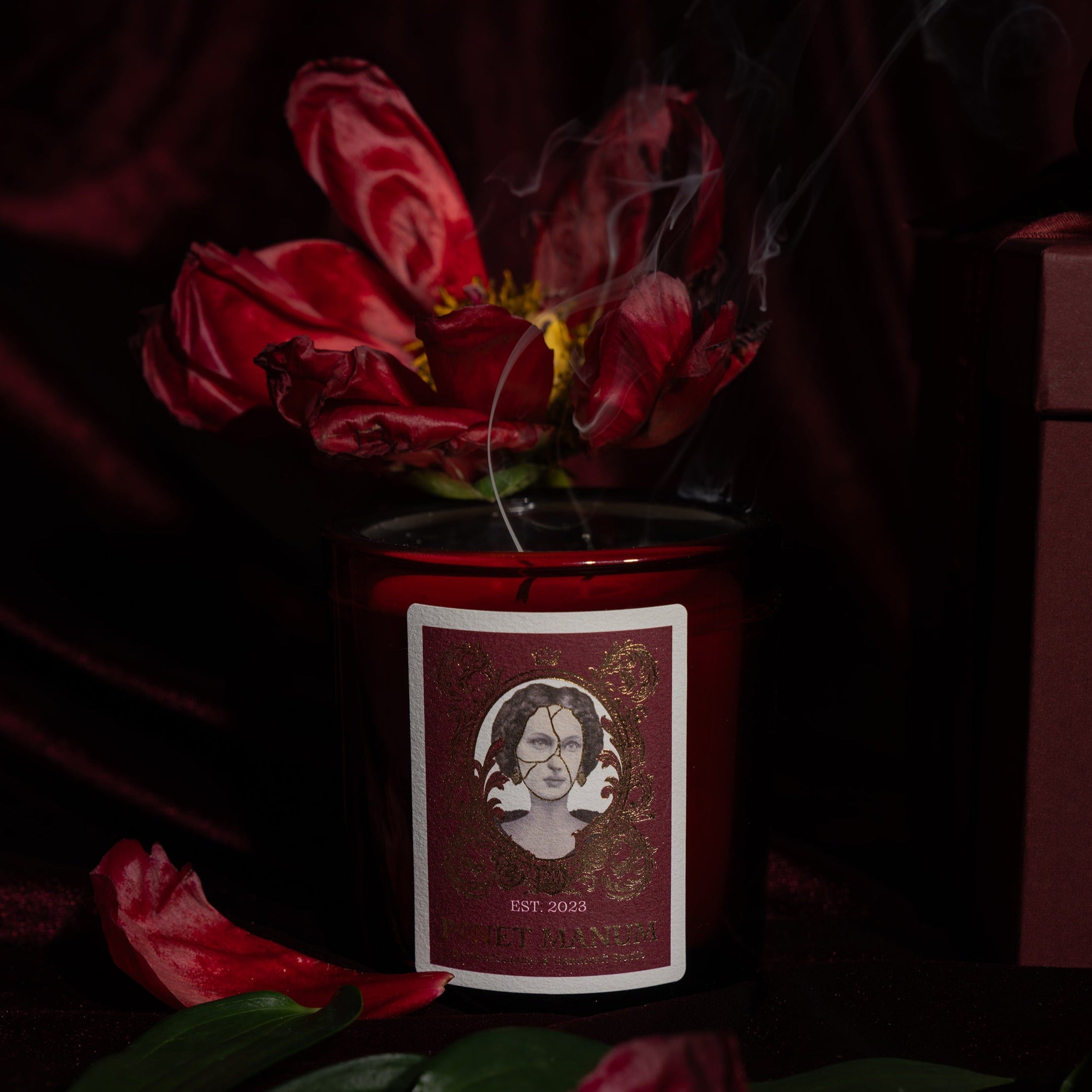 Ponet Manum '' Oud & Leather '' Bordo Büyük Boy Cam Mum