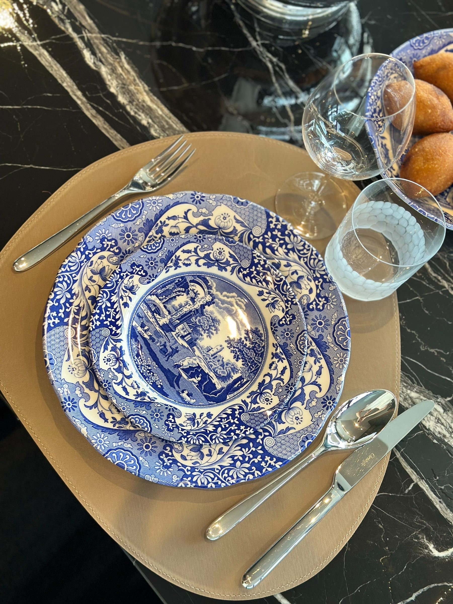 Amorf Deri Çift Taraflı Amerikan Servis (Taba/Vizon)